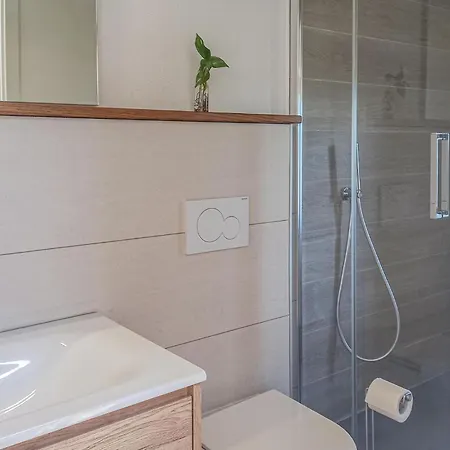 1 Bedroom Stunning In Holiday home